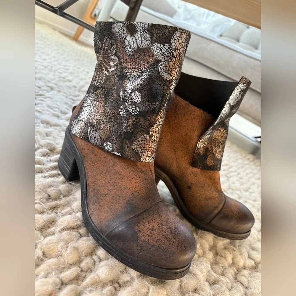 Papucei Pintura Metallic Floral Boots Brown Multi NWT